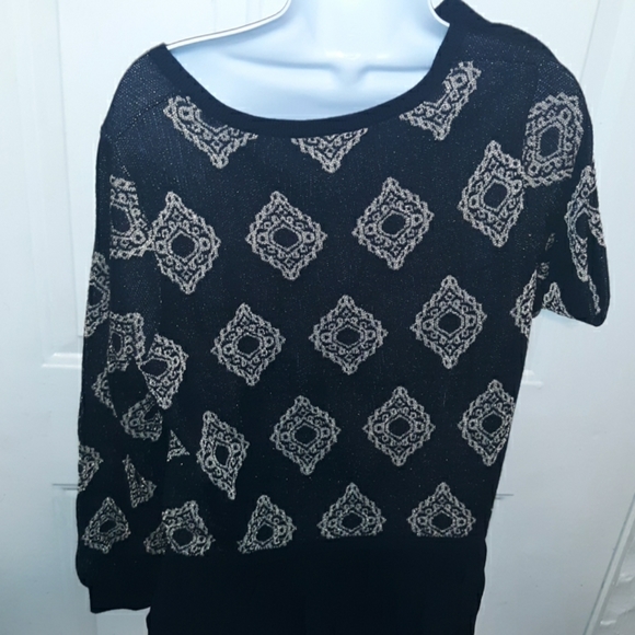 New Metallic V-Neck TwoFer Layered Look Sweater - Picture 6 of 8
